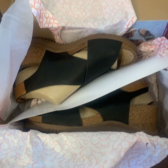 💥Bionica water resistant super comfy  sandal - Picture 9 of 9